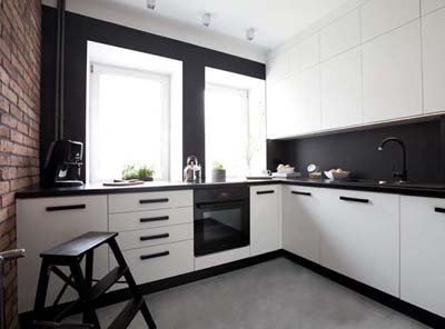 Маленькая чёрно-белая кухня