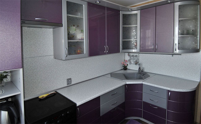 Кухни на заказ в насыщенном серо-фиолетовом цвете. Купить кухню в Петрозаводске можно ежедневно.