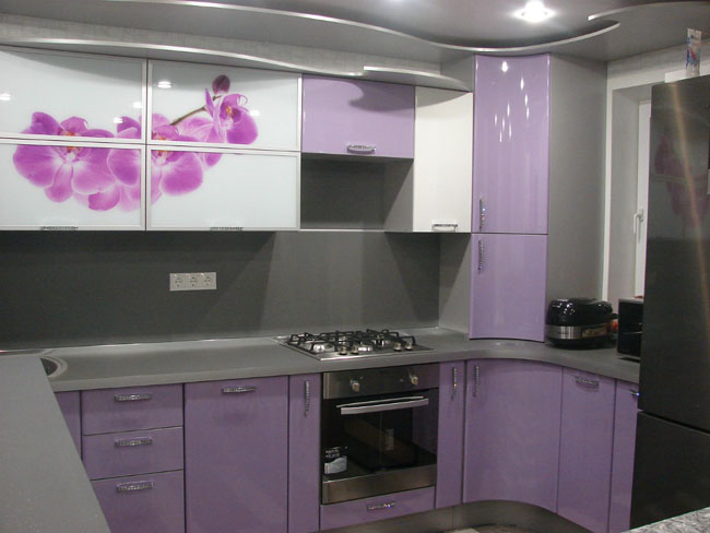 Кухня фиолетовая с черным