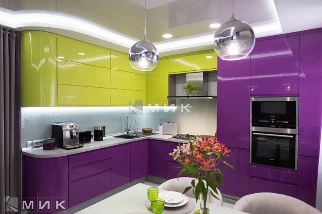 Двухцветная кухня - современное решение, 83 фото